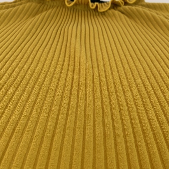 Coin 1804 Rib Elastic Funnel Neck Trim Pullover Top Mustard Yellow Size Medium - Picture 10 of 12